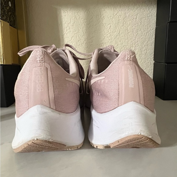 Nike Air Zoom Pegasus 37 Pink - Picture 12 of 14